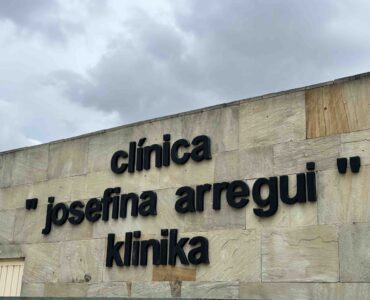 clinica josefina arregui aldakin